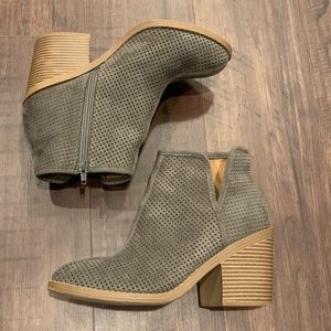 Closed Heel Boots